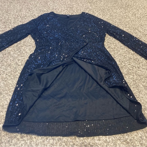 Forever 21+ Glam Black Sequin Long Sleeve Wrap Dress, Sz 2x 18/20 - Picture 6 of 14